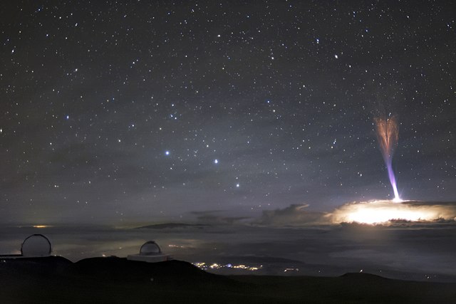 Blue jet lightning in Hawaii