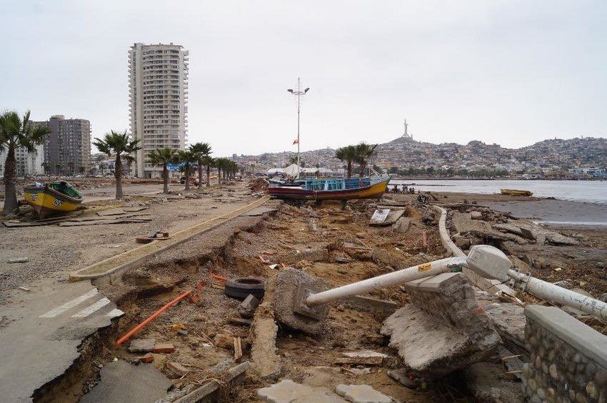 Coastal border erosion caused by a tsunami in Chile