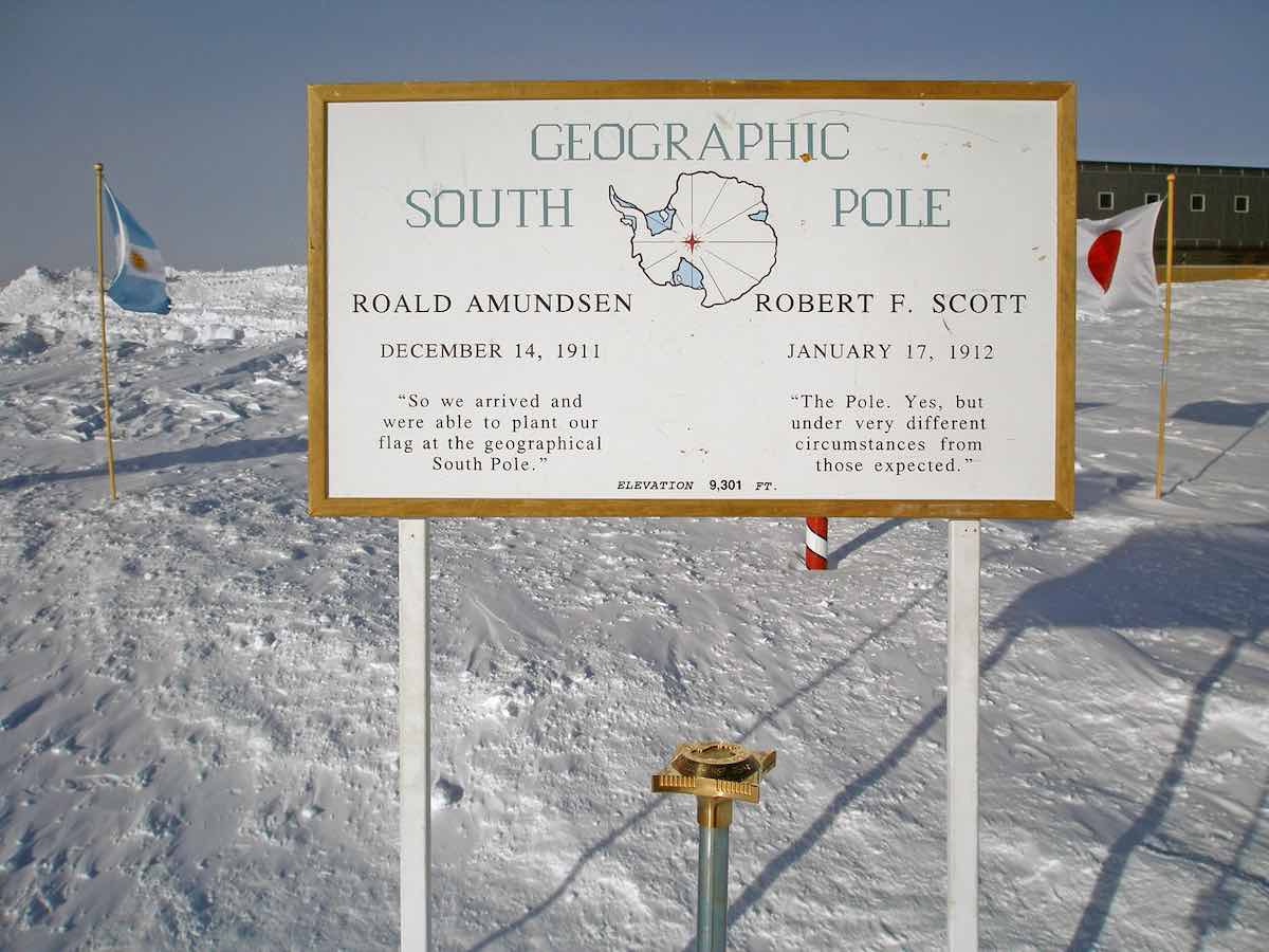 South Pole Station and - Geographic South Pole - 3