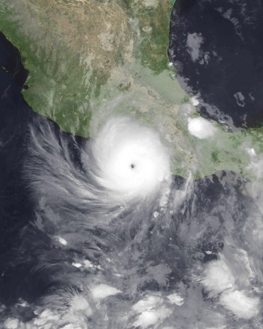 Hurricane Otis (2023) making landfall in Mexico