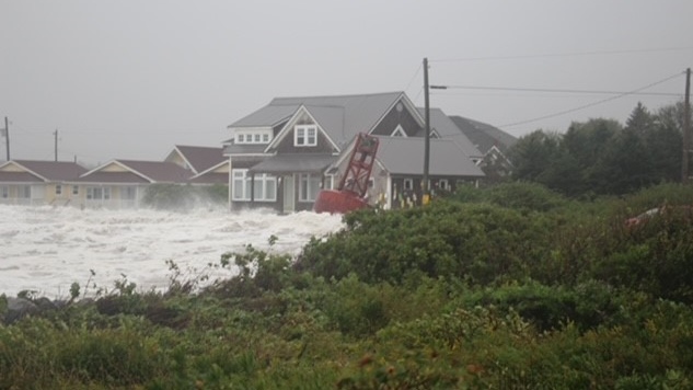Waves caused by Hurricane Lee in Nova Scotia