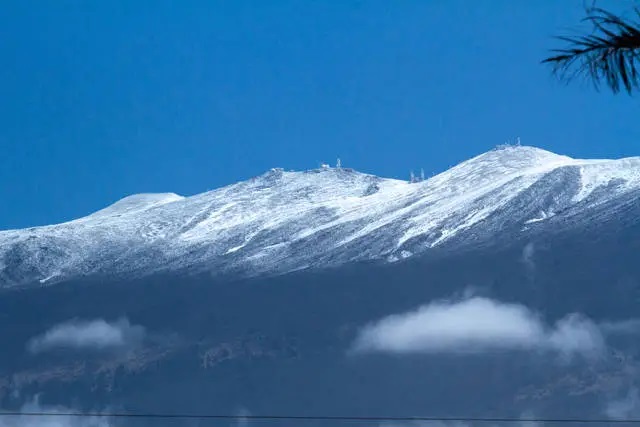 Unusual snowfall on Hawaii, 2019