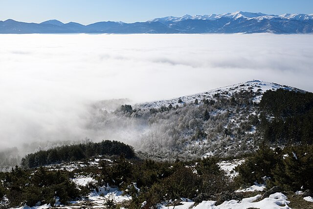 Cloud types: Stratus clouds