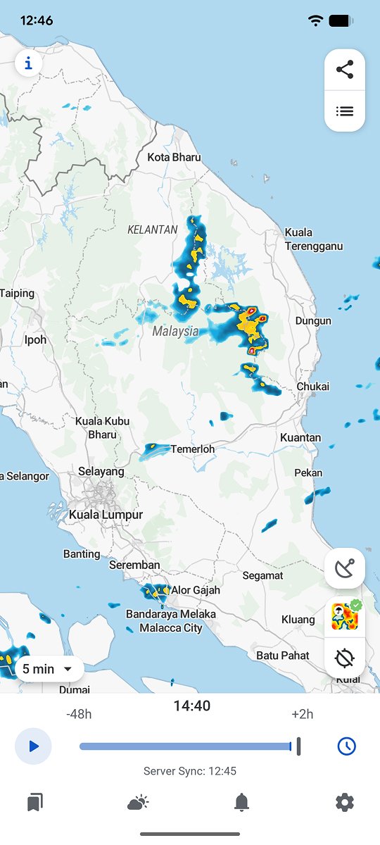 Live radar over peninsular Malaysia in the RainViewer app, with thunderstorm cells over Kelantan and Terengganu