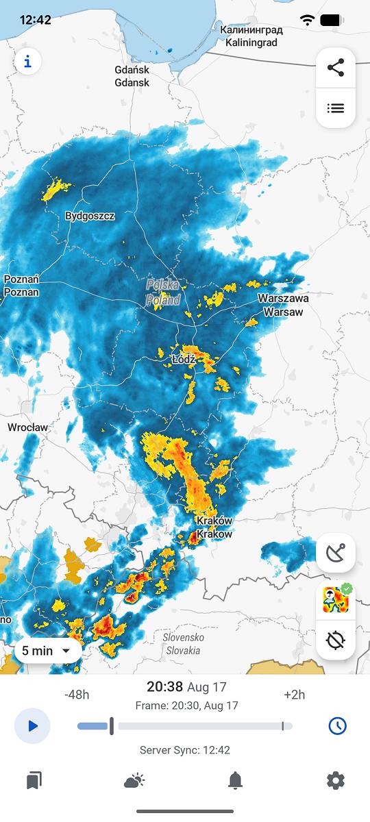 Live radar over Poland in the RainViewer app, with storm cells over the south of the country