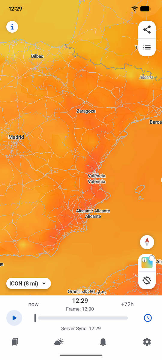 Capa de temperatura de RainViewer sobre el este peninsular, con el valle del Ebro y el litoral mediterráneo en naranja intenso y el norte cantábrico más suave